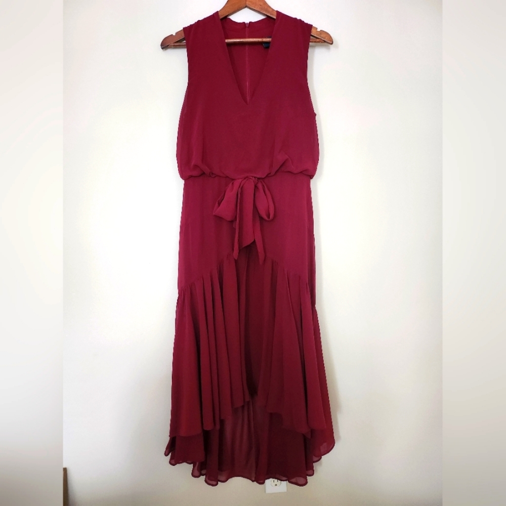 Sleeveless high-low dress